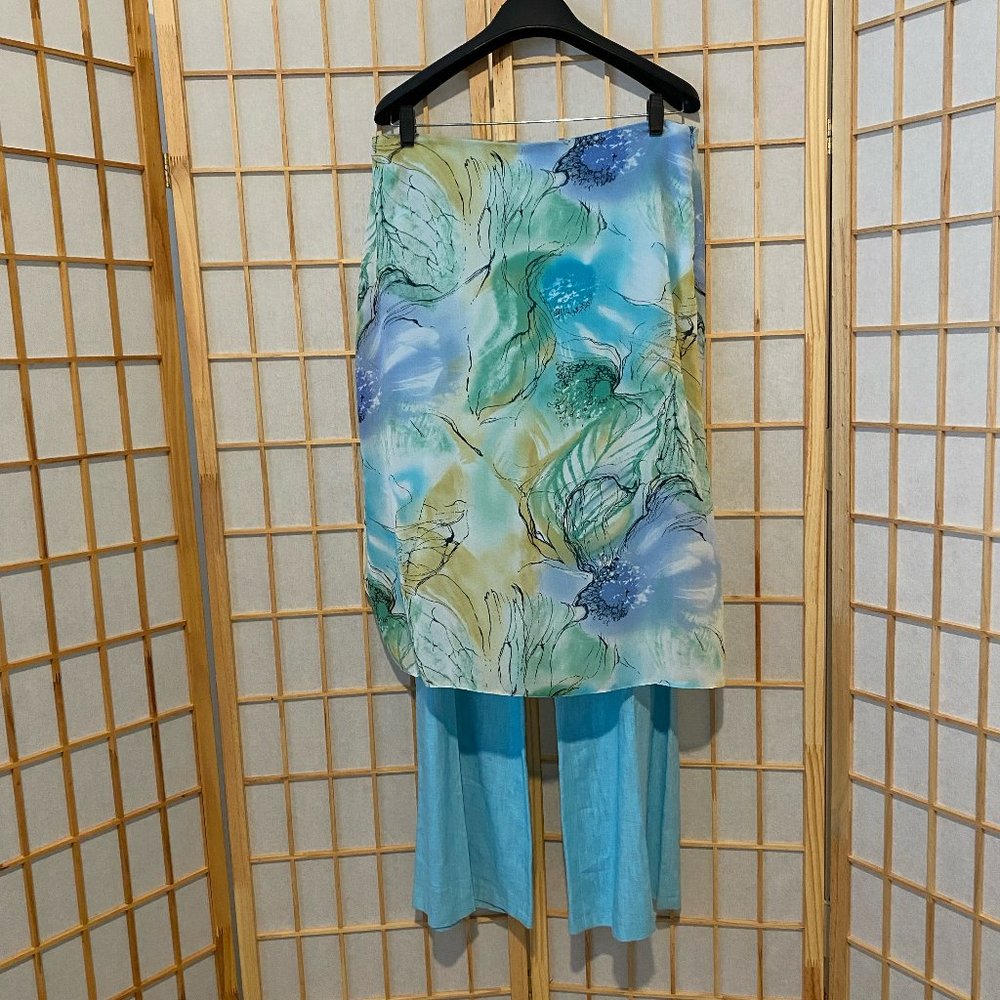 Lt blue ramie pants & attached overlay floral print skirt from Turkey, sz 14